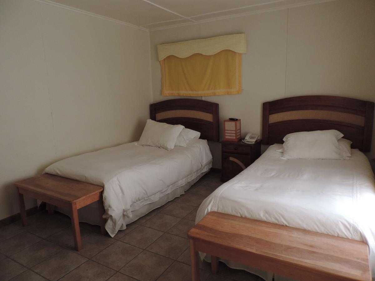 Hostal Oro Fueguino Punta Arenas Exterior foto