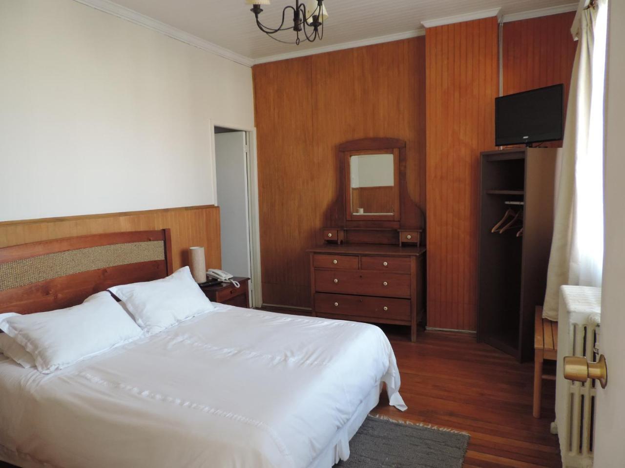 Hostal Oro Fueguino Punta Arenas Exterior foto